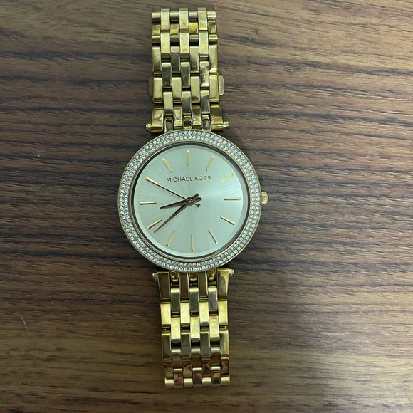 Michael Kors gold watch - - Picture 1 of 5